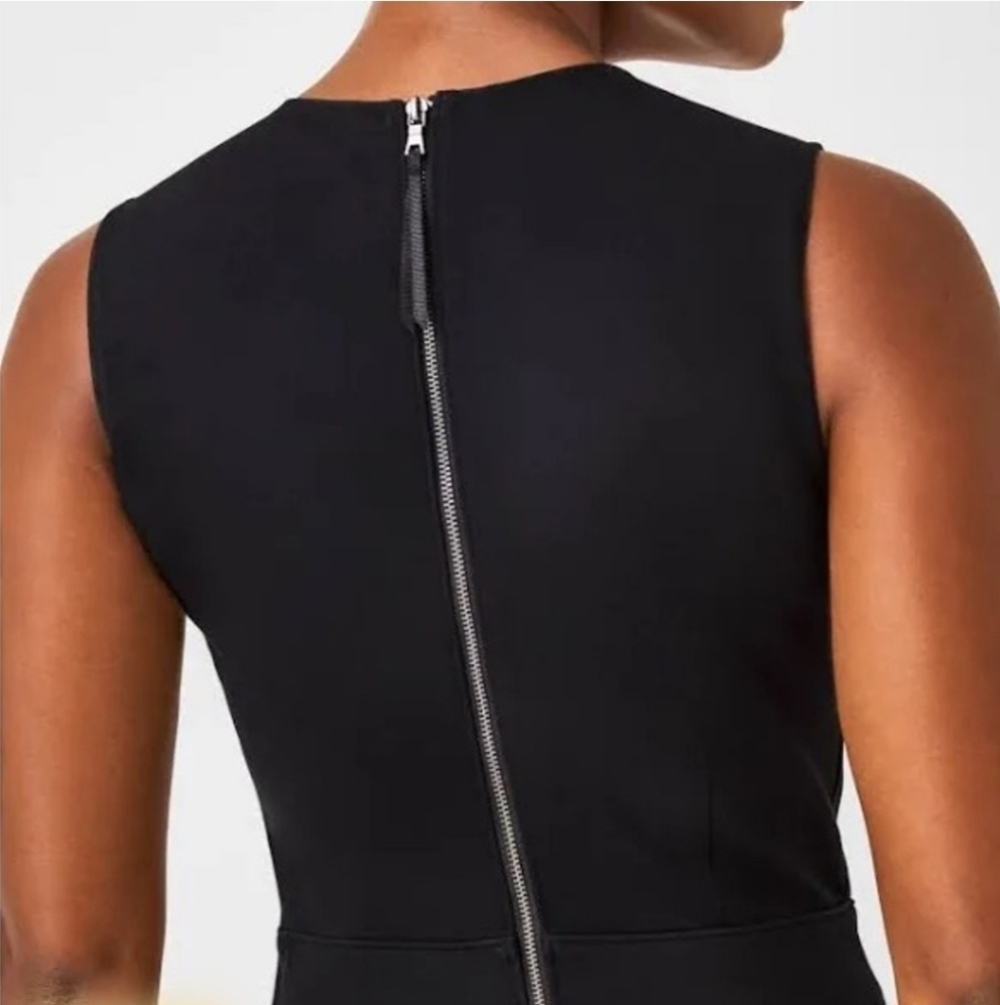 SPANX The Perfect Sleeveless Jumpsuit - Picture 3 of 8